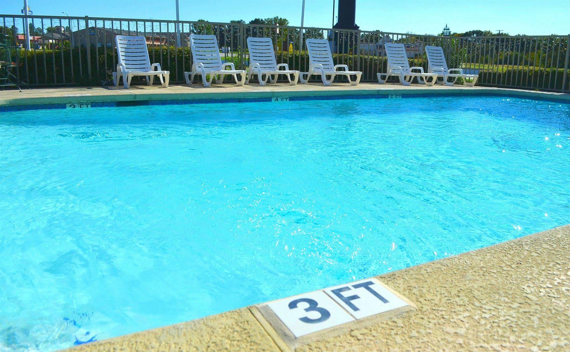 Super 8 By Wyndham - Canton, Texas Buitenkant foto